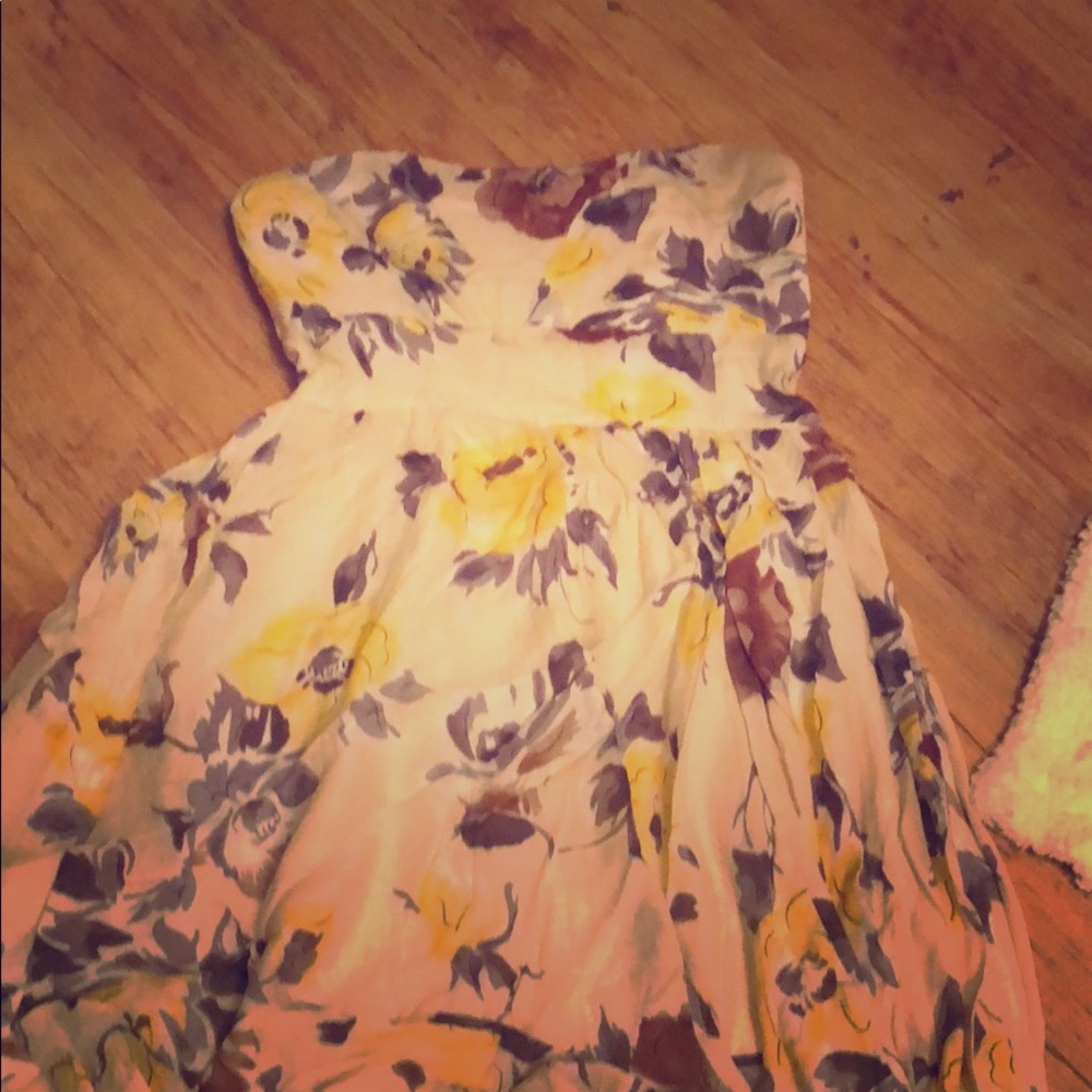 Floral strapless mini dress